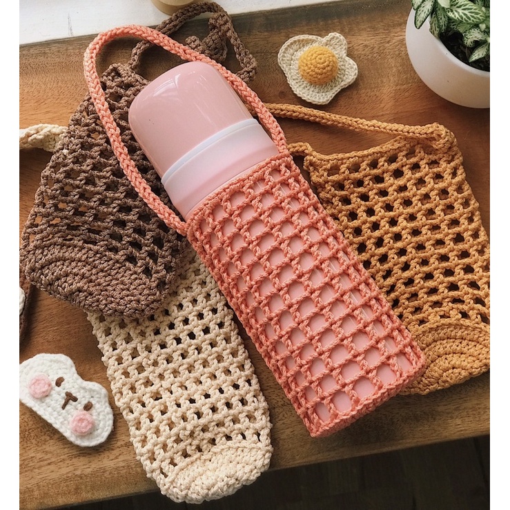 Túi đựng bình nước móc len tay thủ công