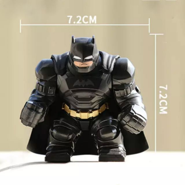 Mô hình Batman Armored Bathero