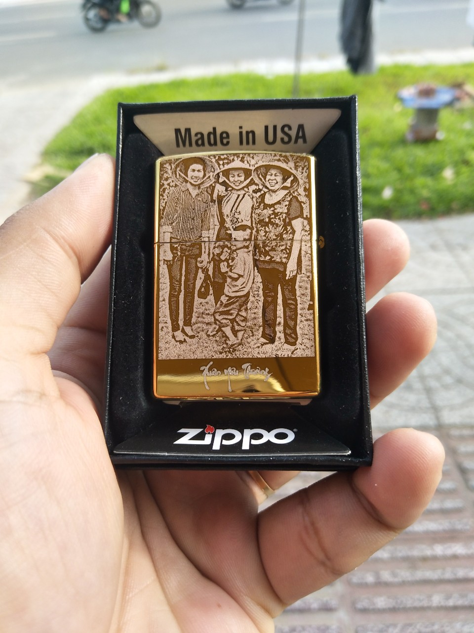 Vỏ Bật Lửa Zippo USA Khắc Logo Hội Nhóm Bạn Hưu Đường Xa Theo Yêu Cầu