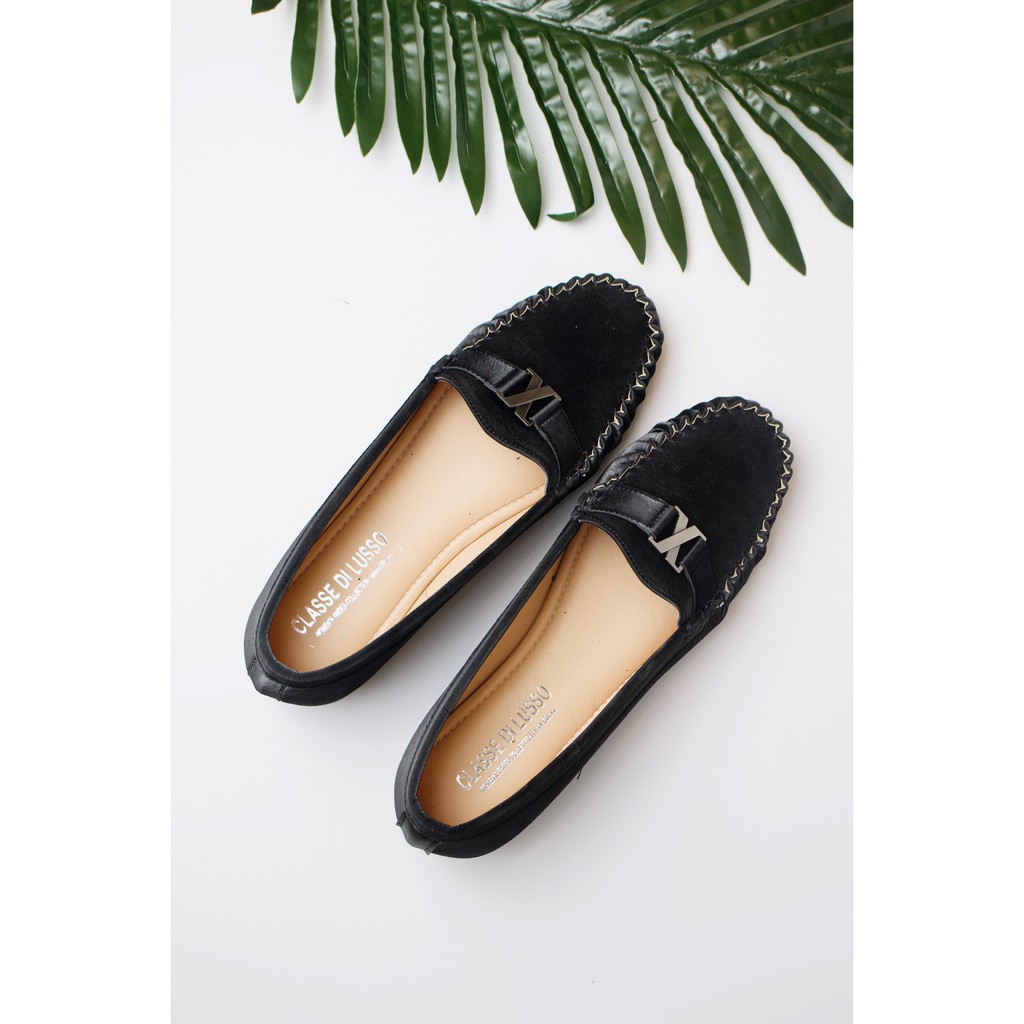 GIÀY MỌI MOCCASIN ĐEN X DA NHĂN CM002BG | BigBuy360 - bigbuy360.vn