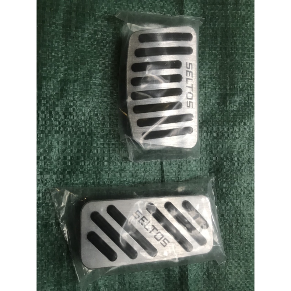Ốp chân ga chân phanh xe Kia Seltos
