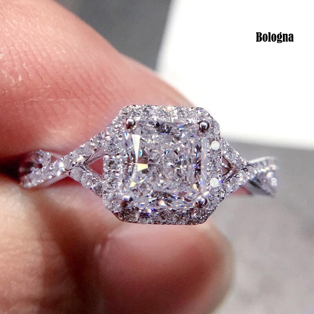 Nhẫn Đính Hôn Cô Dâu Đính Đá Zircon Sang Trọng