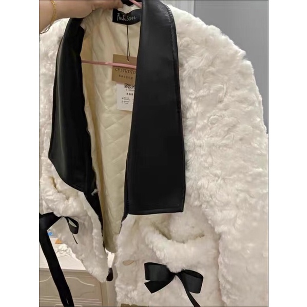 Áo Khoác Lông Cừu Dáng Ngắn Cổ Bẻ Tay Nơ Điệu Đà TCC009 | BigBuy360 - bigbuy360.vn