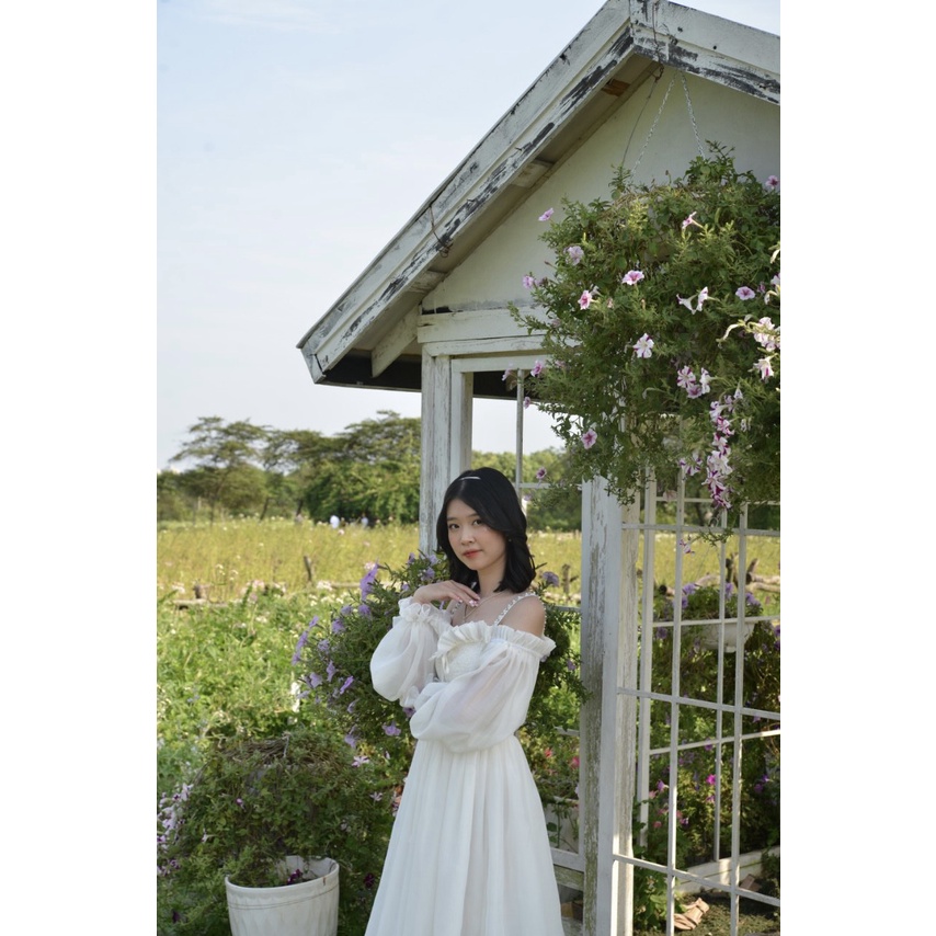 Váy tơ trắng 3 tầng tiểu thư chạy chun có dây trang trí