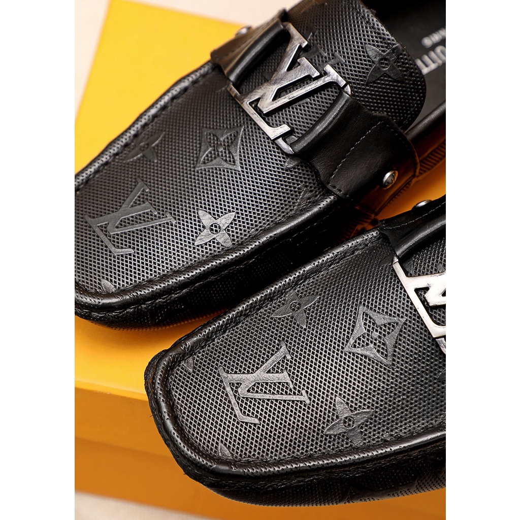 Giày lười nam da thật cao cấp Louis Vuitton LV thiết kế mũi vuông sang trọng và lịch lãm với kiểu dáng trẻ trung