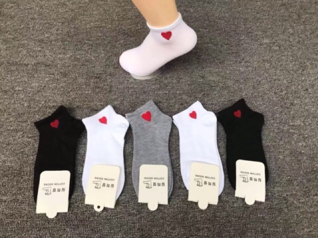 Combo 10 đôi tất  hình kẻ ,cười , trái tim ,quả.Riêng biệt màu đen ,trắng hoặc trộn đủ màu .