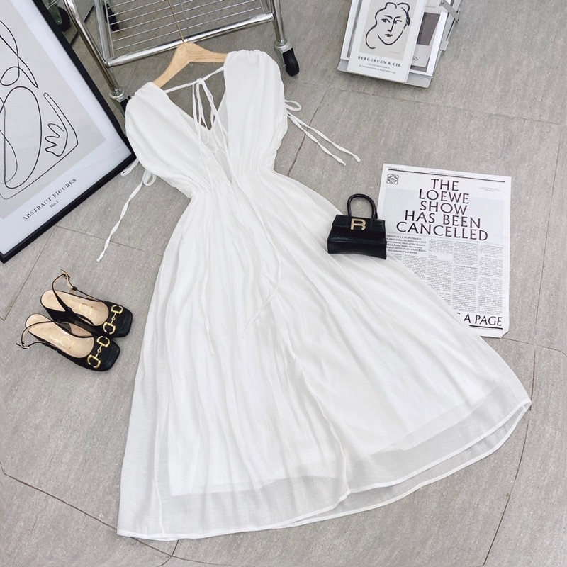ĐẦM MIDI TRẮNG CỔ V RÃ NGỰC TAY RÚT DÂY BO EO
