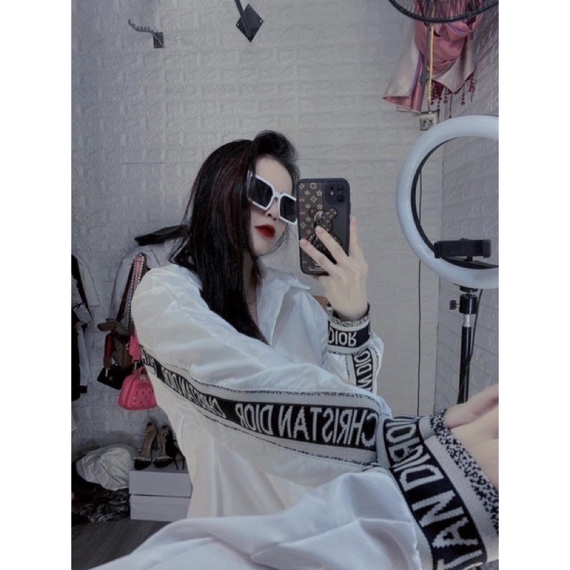 ÁO SƠ MI VIỀN CHỮ DIO.R NỮ CHUẨN ĐẸP GIÁ RẺ