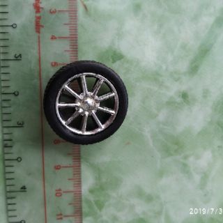 4 bánh xe làm mô hình xe ô tô - xe lửa