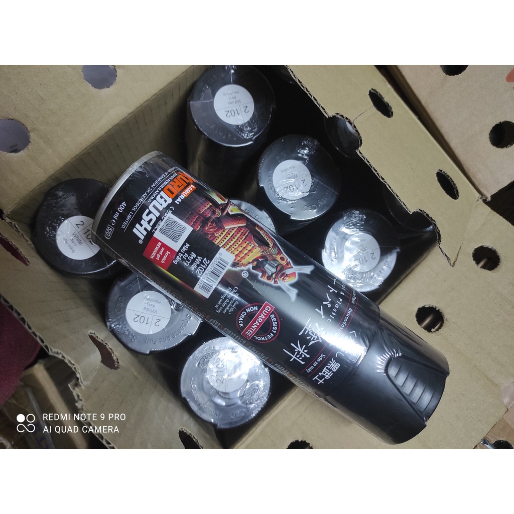 CHAI SƠN SAMURAI SƠN XỊT MÀU TRẮNG MÃ MÀU 102 400ML TỪ NHẬT BẢN