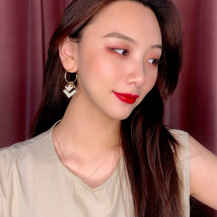 Khuyên Tai Đính Đá Cao Cấp Phong Cách Thời Trang Hàn Quốc