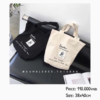"Books" tote bag.