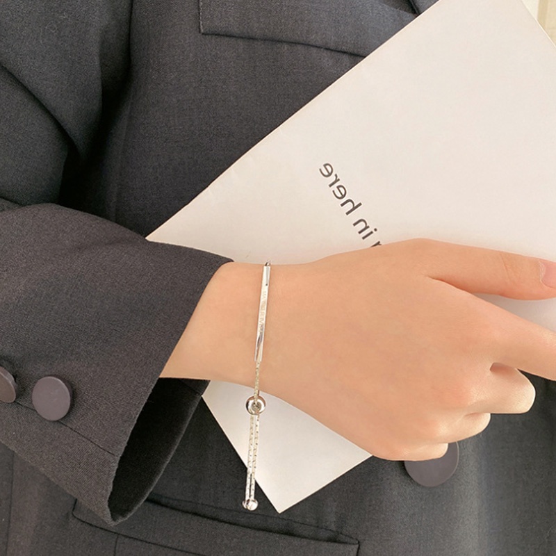 Vòng tay kim loại hình khóa có thể điều chỉnh kích thước