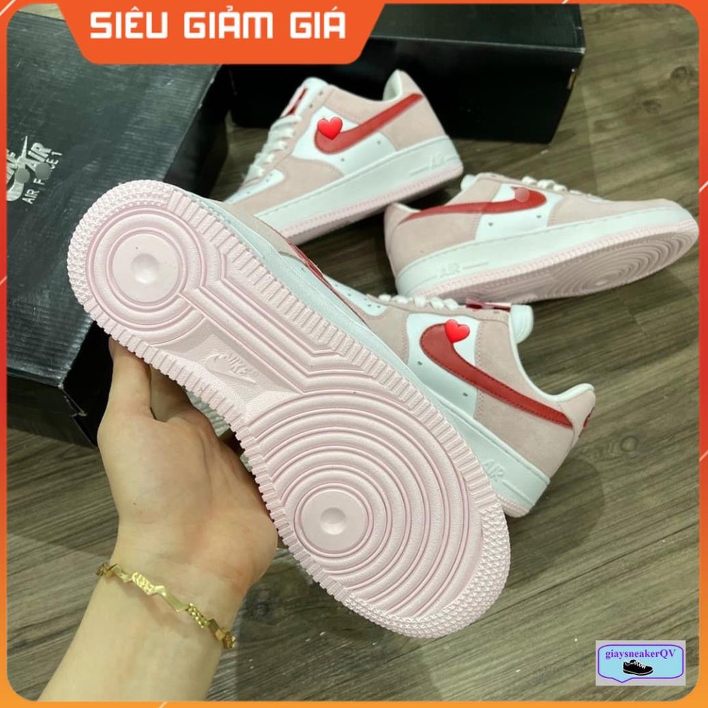 Giày thể thao Air Force 1 07 QS Valentine's Day Love Letter cổ thấp, AF1 màu hồng xinh yêu cho nữ