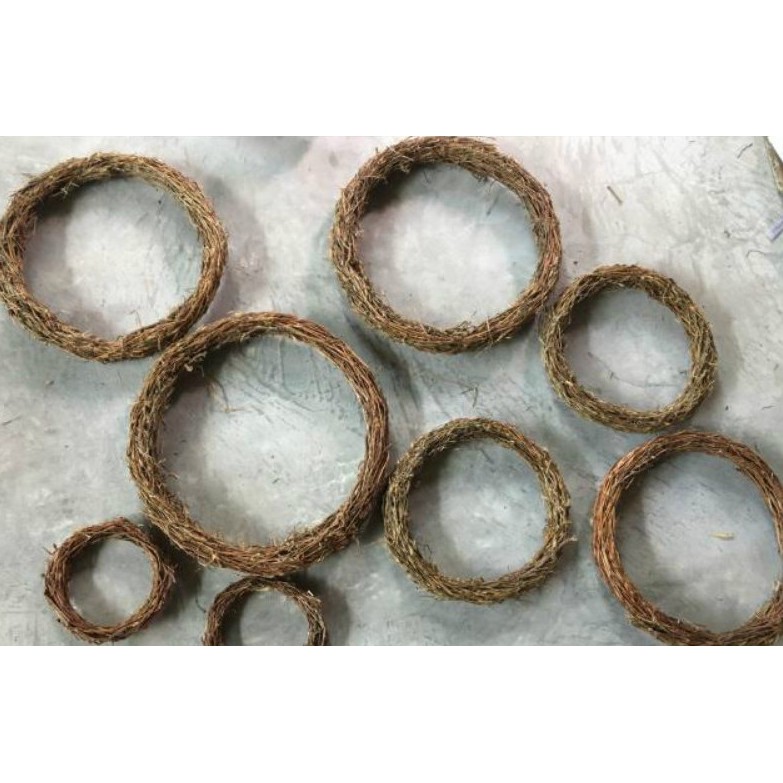 Vòng cỏ bện handmade