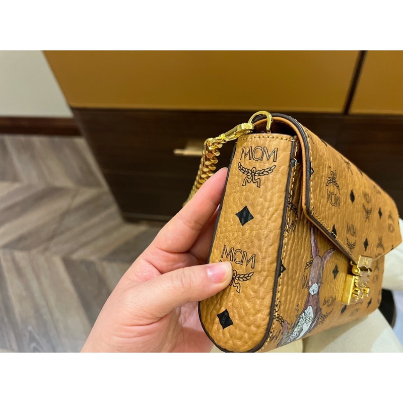 Túi đeo chéo nữ thương hiệu MCM size 23 da thật cao cấp