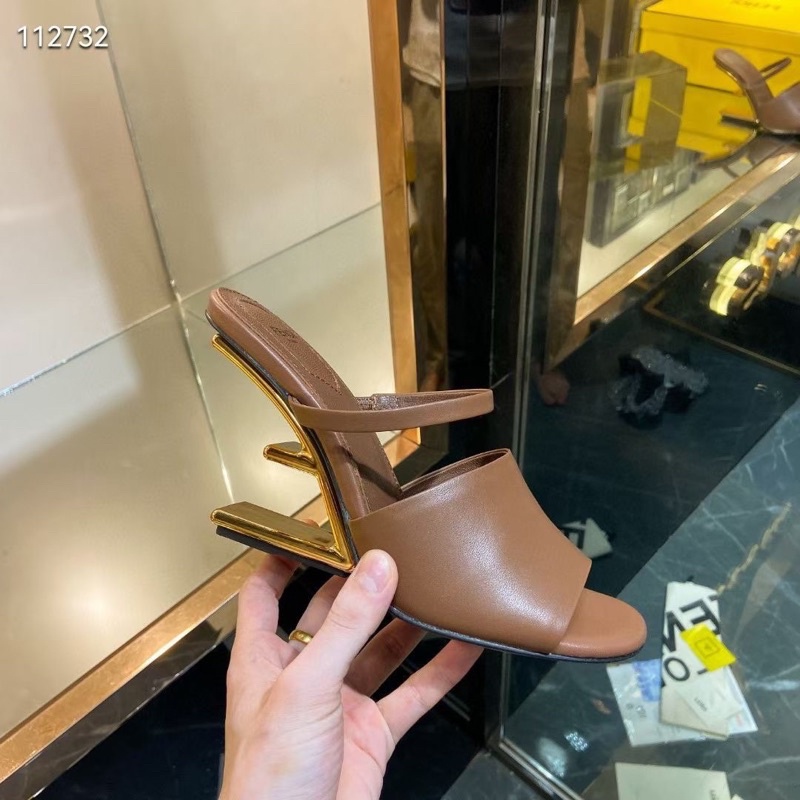 Guốc Fendi 4 màu đen/nâu/kem/viền fullbox