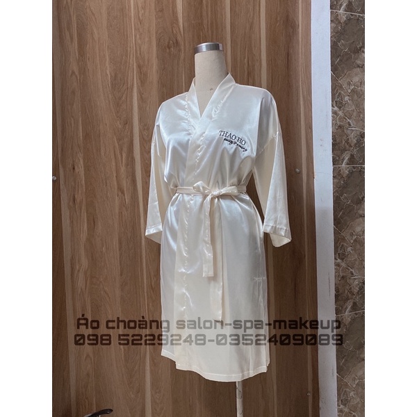 áo choàng lụa thêu tên logo