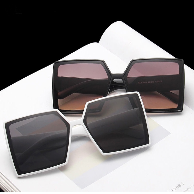 Kính Mát Gọng Vuông Lớn Chống Tia Uv Cho Nữ