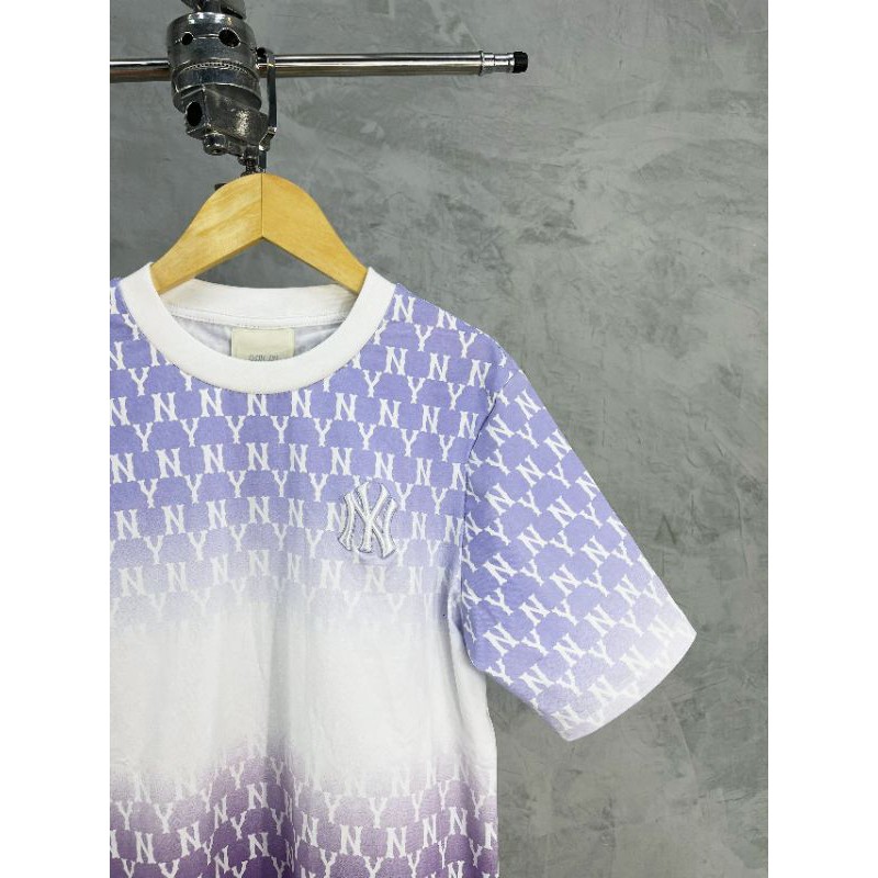 Áo phông tím hot trend dư xịn