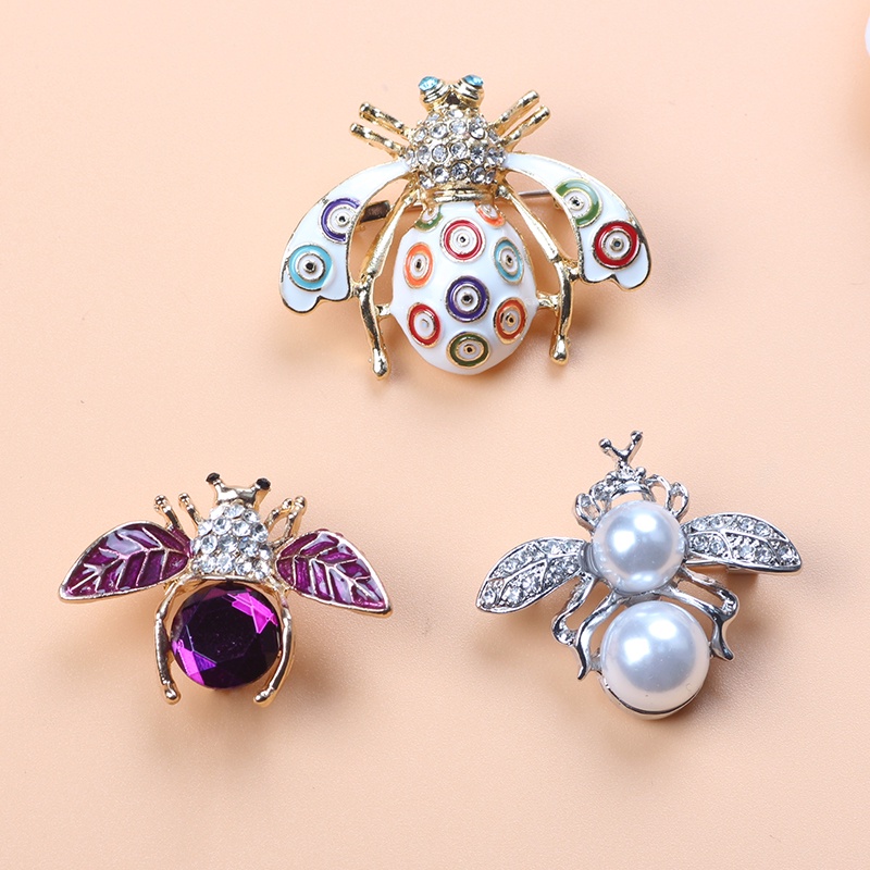 Ghim Cài Áo Hình Con Ong Hoạt Hình Đính Ngọc Trai Nhân Tạo