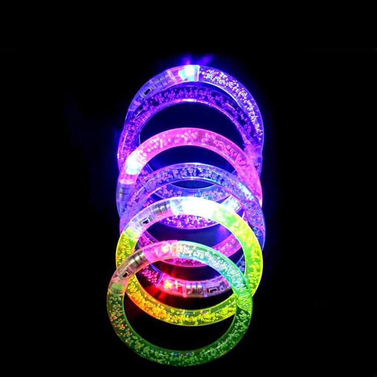 1 Sản Phẩm Bán Chạy Vòng Tay Acrylic Có Đèn LED Cho Bé