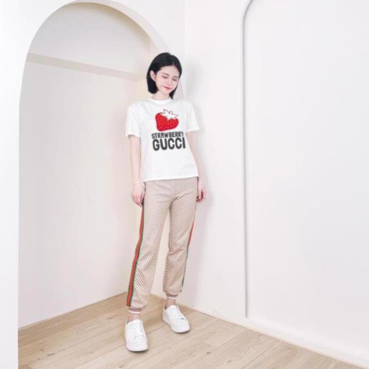 Hàng Có Sẵn Áo Thun cotton Tay Ngắn Họa Tiết Trái Dâu Thương Hiệu GUCCI Dành Cho Nam Và Nữ ! ; " *