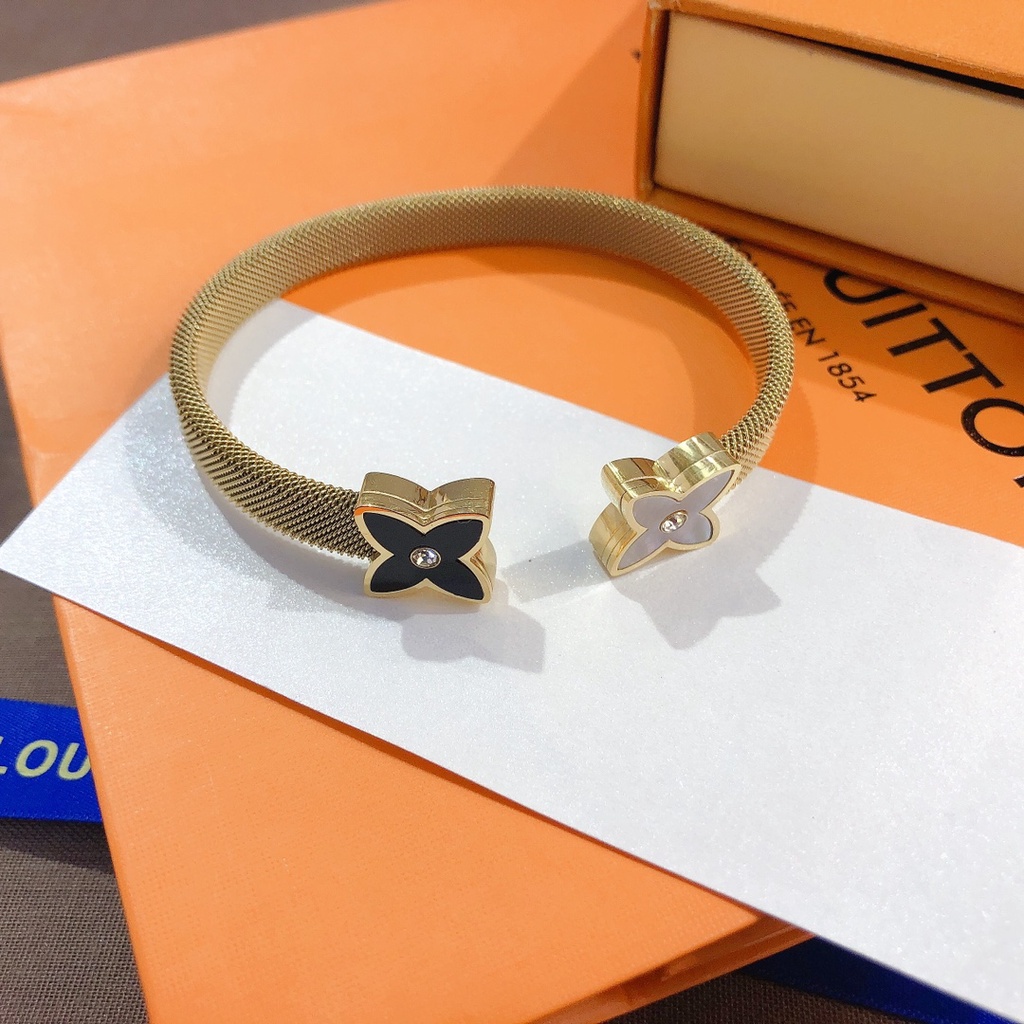 Lv Vòng Đeo Tay Đính Hoa Vuông Thời Trang