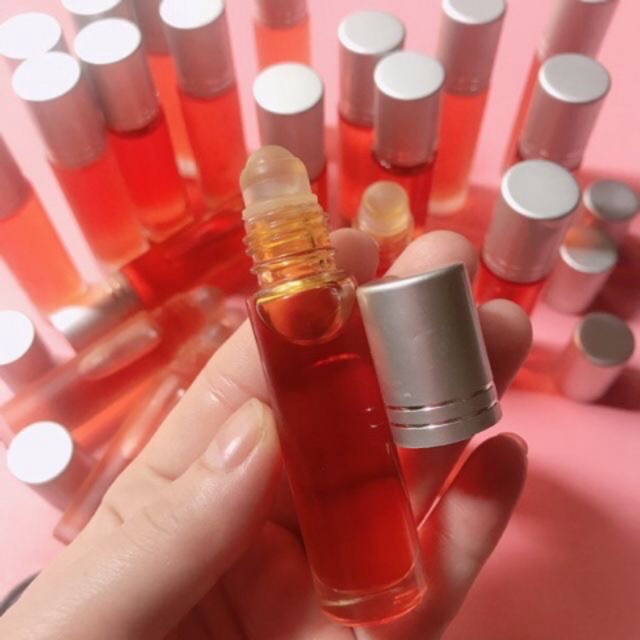 Lăn môi dầu gấc cao cấp giúp làm mềm môi HandMade