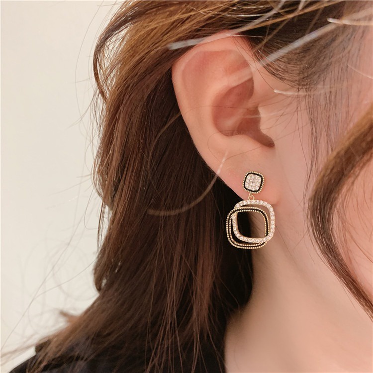 Bông Tai Hình Vuông Đính Đá Màu Trắng Đen Phong Cách Hàn Quốc Cho Nữ