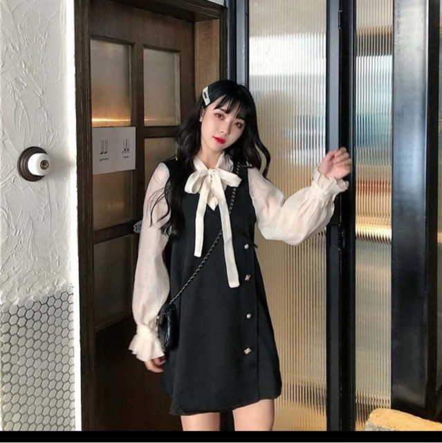 Váy voan khuy ngọc