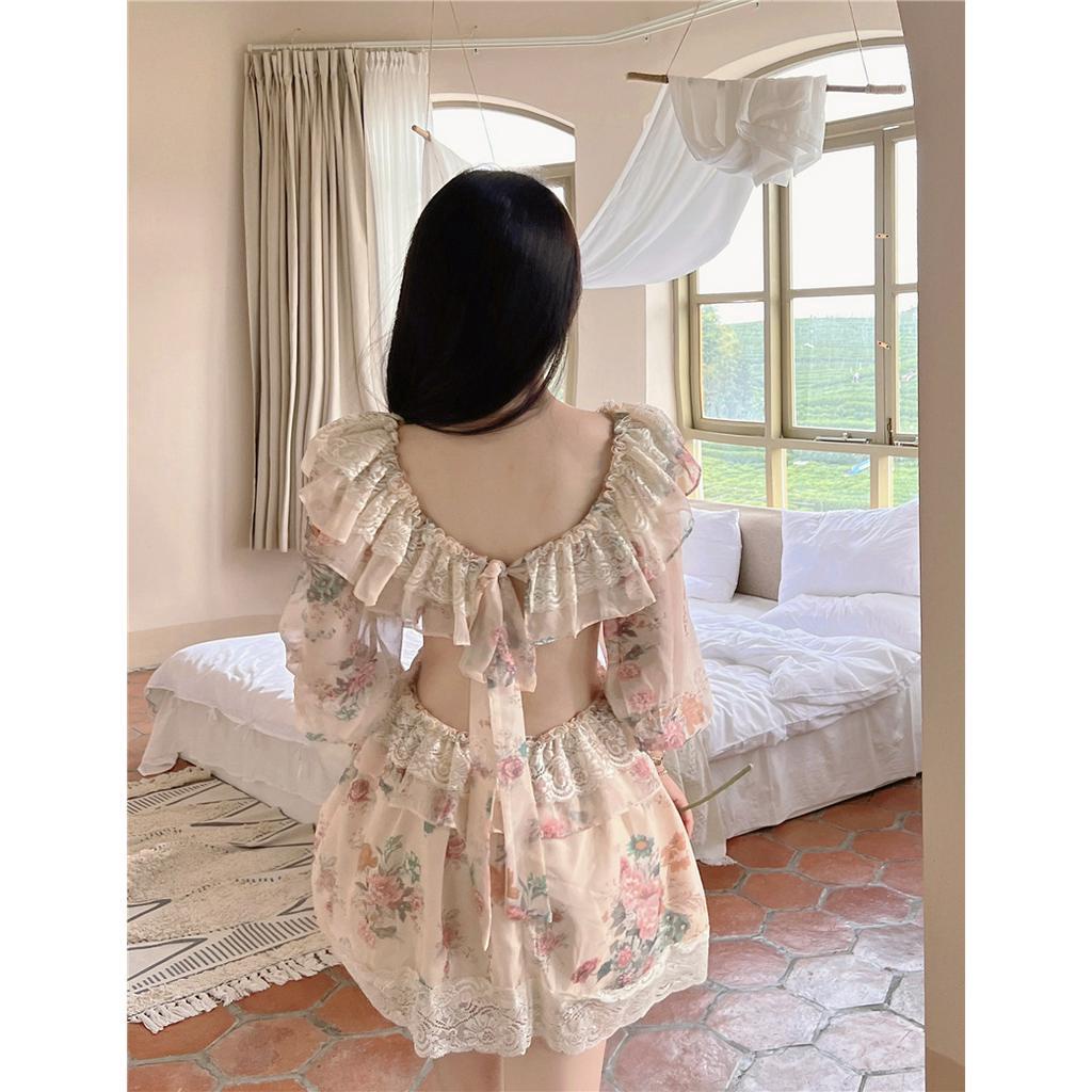 M266 - Váy voan hoa cổ V viền ren bèo dài tay cut out eo hở lưng thắt nơ