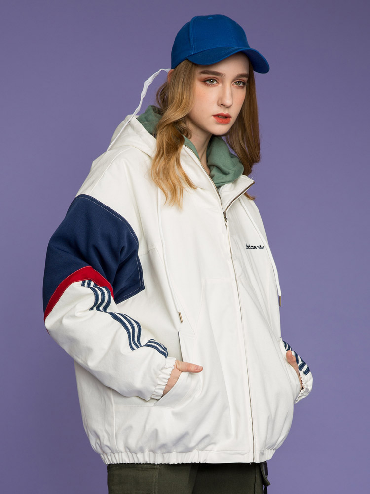 Áo Khoác Gió Họa Tiết Adidas Và Cỏ Ba Lá Có Mũ Trùm Đầu Mặc Thường Ngày | BigBuy360 - bigbuy360.vn