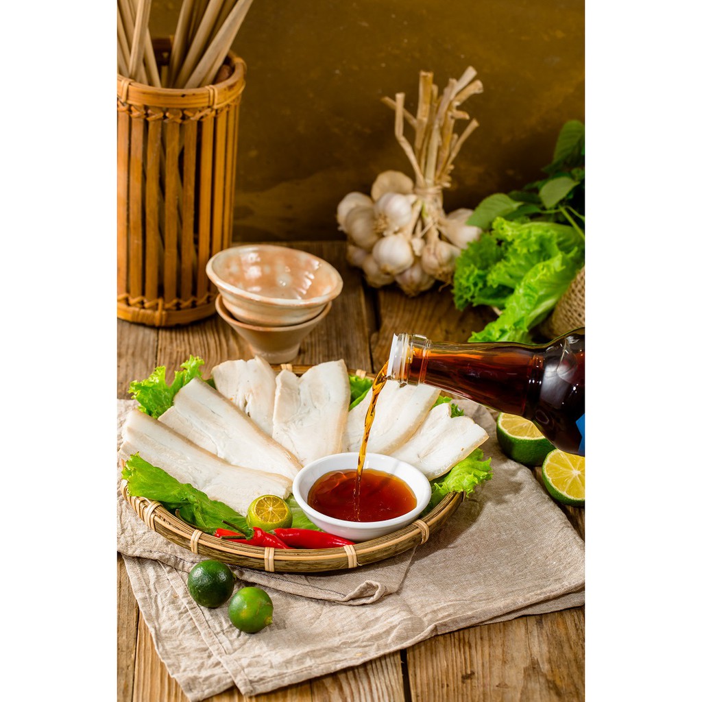 Hộp quà tặng hai chai nước mắm Lê Gia cốt đặc biệt | BigBuy360 - bigbuy360.vn