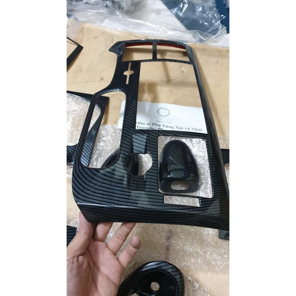 Ốp Taplo Ford Transit màu Các Bon ful bộ 9 chi tiết cả tay trong Phạm Văn auto
