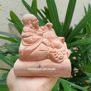 Tượng phật di lặc gỗ xá xị