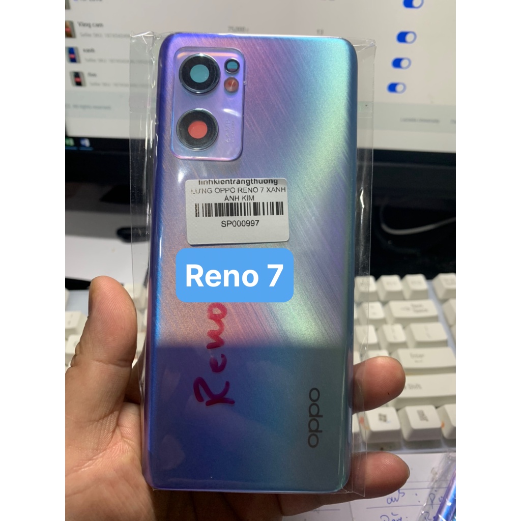 Lưng kèm kính cam Reno 7