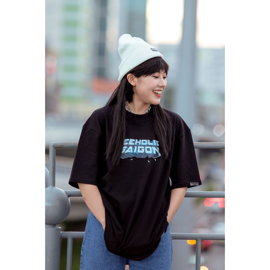 Áo Thun Unisex TeeHolic In Hình Bãi Biển Màu Đen - THS