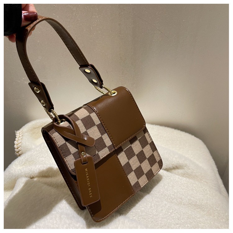 Túi xách đeo chéo nữ giá rẻ đẹp đi chơi phong cách thời trang hàn quốc dễ thương cute DC121