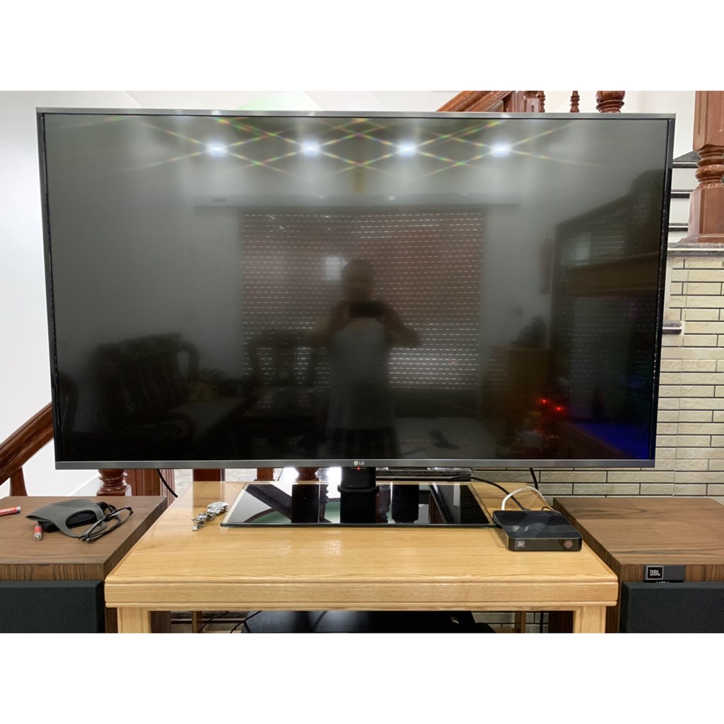 Chân đế tivi đa năng mặt kính cường lực 32-55 inch siêu đẹp và chắc chắn - hàng nhập khẩu