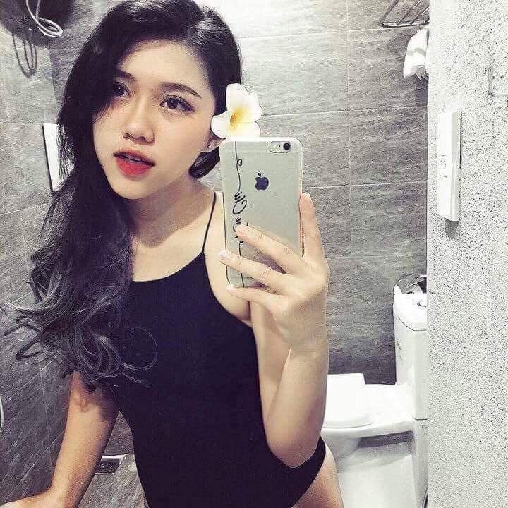 2 Kẹp tóc hoa đại
