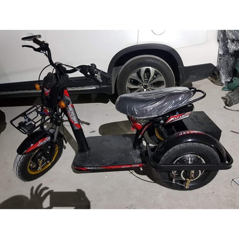 Xe ba bánh cho người già và khuyết tật.