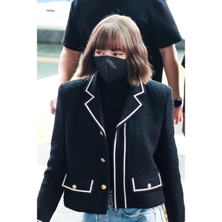 Set Áo khoác tweed đen và quần jeans lệch cạp giống Lisa BLACKPINK, Park Min Young