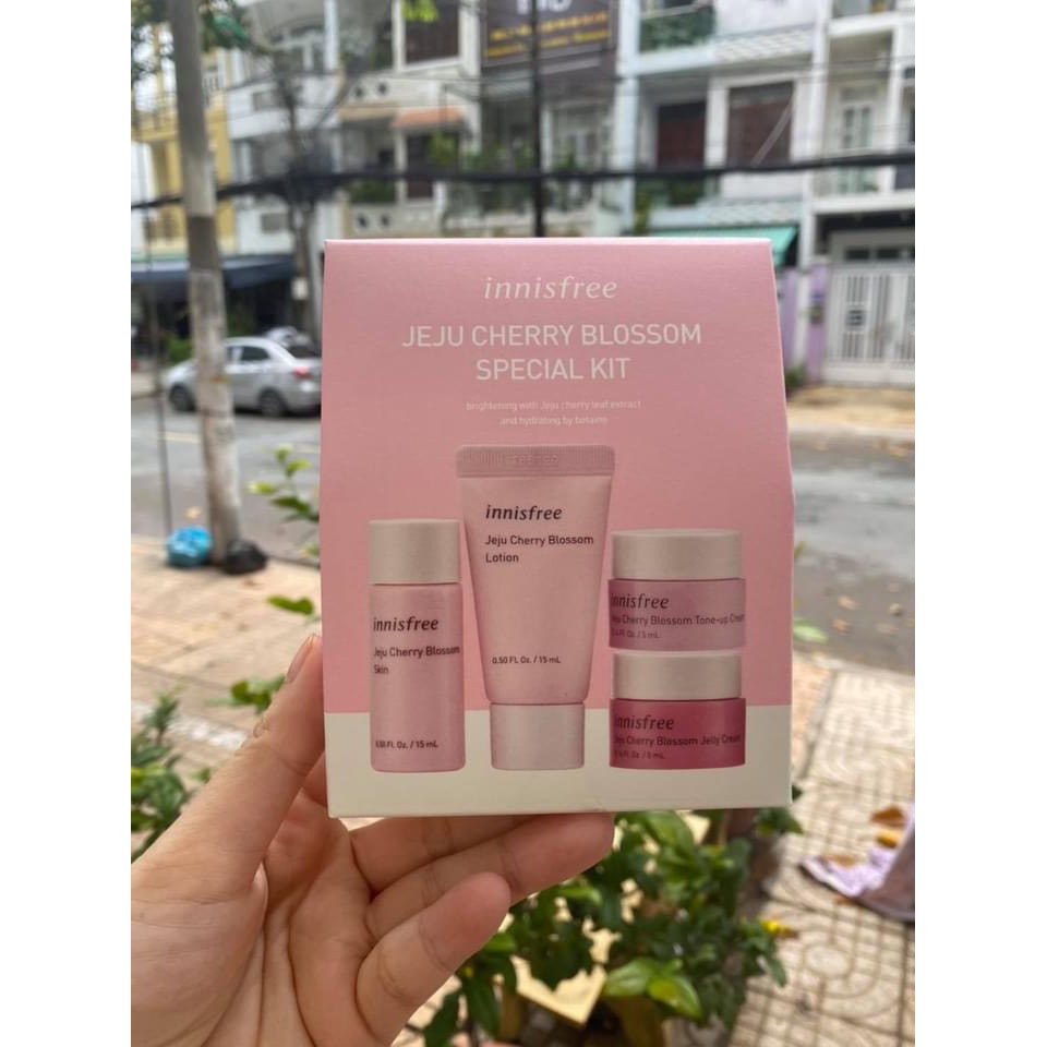 Bộ dùng thử hoa anh đào Innisfree Jeju Cherry Blossom special kit