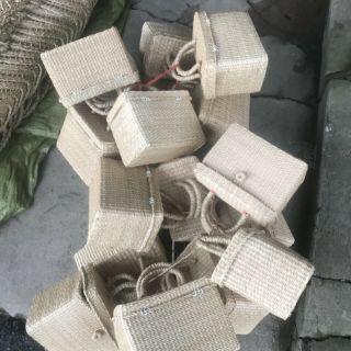 Vali cói có nắp/ Giỏ xách tay