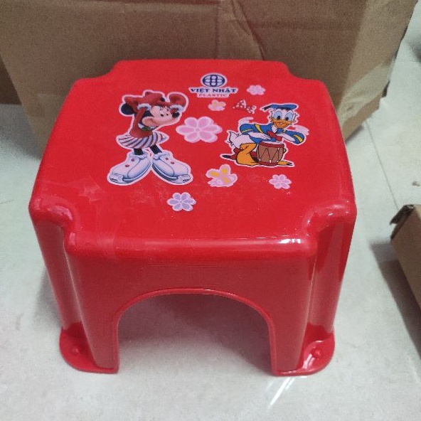 Ghế ngồi  có chân cao su chống trơn