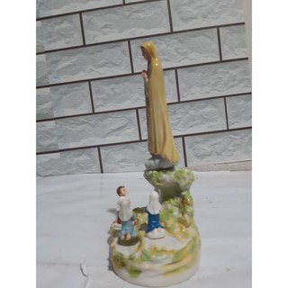 212. Đức Mẹ hiện ra em bé gốm sứ 20cm