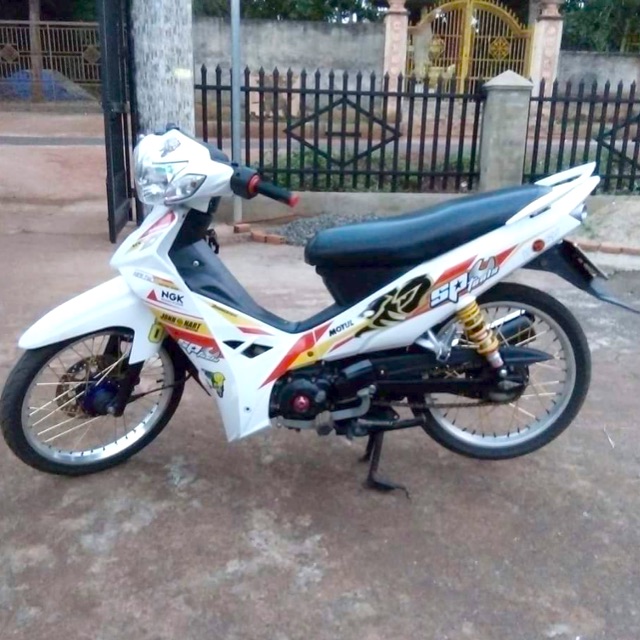 Tem rời sirius xe trắng