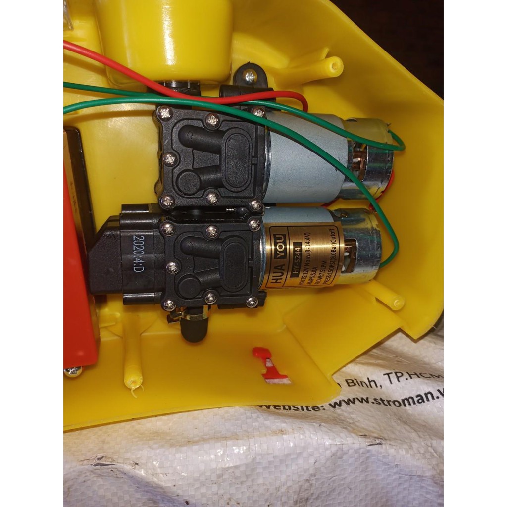 Bình xịt điện 2 bơm thế hệ mới, bình xịt điện 12v-12ah, 20l , BÌNH XỊT ĐIỆN BƠM ĐÔI KUBOTA -20L - 12V-12AH