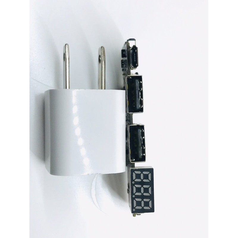 Mạch Sạc Rosh 5V/2.1A Có Led số .Hỗ trợ pin polymer 10.000mAh 2 cổng Out USB ,Mạch có bảo vệ tư ngắt dòng khi đầy